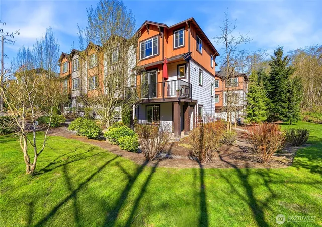 Photo 4 of Townhouse for sale at 10175 156th Court NE #105, Redmond, WA 98052 | MLS# NWM2505759 | Listing updated on 2026-10-01