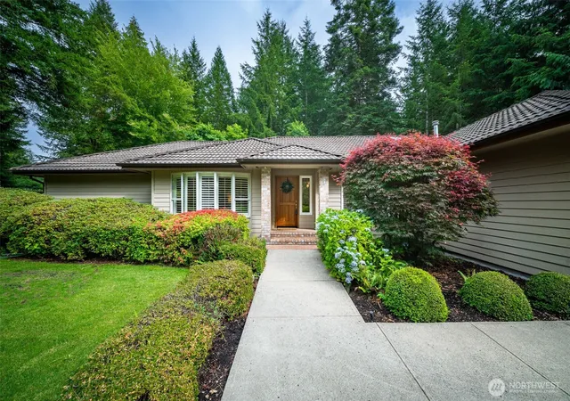 Photo 2 of Sale Pending at 5608 Ridge High Ct Sw, Olympia, WA 98512 | MLS# NWM2506973 | Listing updated on 2026-09-25