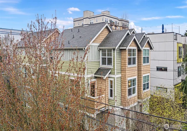 Photo 2 of Townhouse for sale at 9501 Interlake Ave N, Seattle, WA 98103 | MLS# NWM2507226 | Listing updated on 2026-09-21