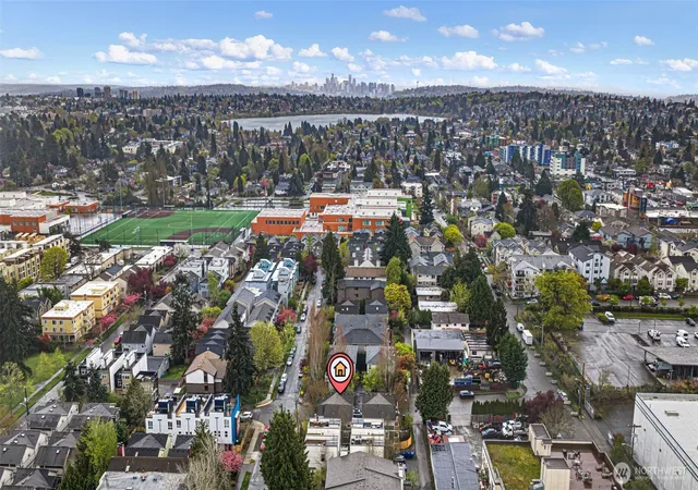 Photo 3 of Townhouse for sale at 9501 Interlake Ave N, Seattle, WA 98103 | MLS# NWM2507226 | Listing updated on 2026-09-21