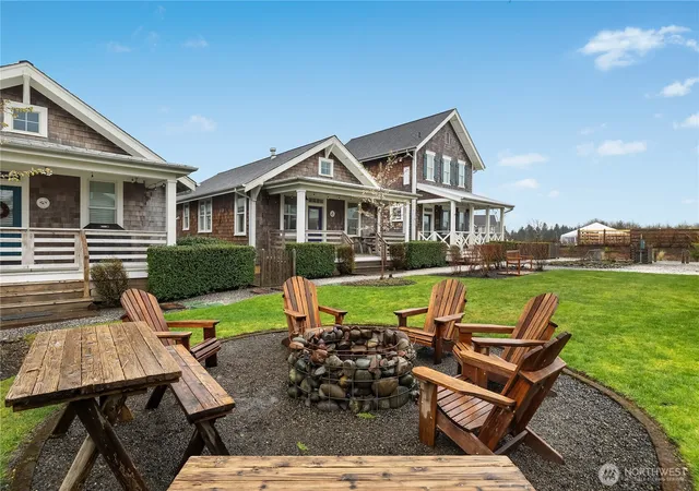 Photo 3 of Single family home for sale at 19 Lavender Ln, Pacific Beach, WA 98571 | MLS# NWM2507325 | Listing updated on 2026-09-21