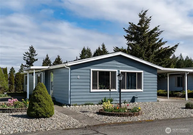 Photo 2 of Manufactured home for sale at 6 Donder Rd, Shelton, WA 98584 | MLS# NWM2507426 | Listing updated on 2026-09-21