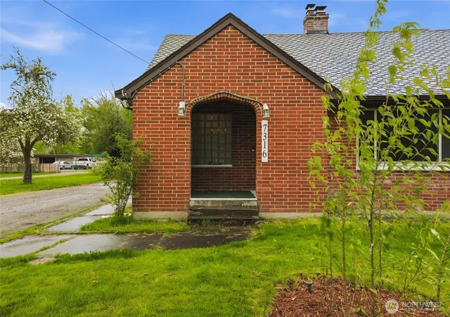Photo 3 of Single family home for sale at 7316 166th Avenue E, Sumner, WA 98390 | MLS# NWM2508459 | Listing updated on 2026-09-21