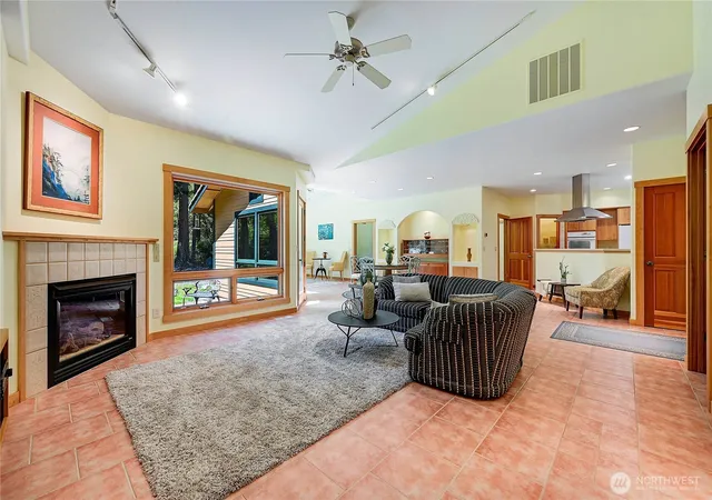Photo 4 of Sale Pending at 33 Westridge Ct, Port Townsend, WA 98368 | MLS# NWM2508872 | Listing updated on 2026-09-25