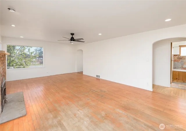 Photo 4 of Single family home for sale at 405 W Spruce St, Sequim, WA 98382 | MLS# NWM2509557 | Listing updated on 2026-09-21