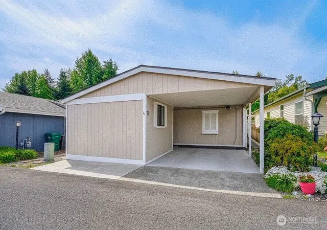 Photo 1 of Manufactured home for sale at 2611 S 288th Street #21, Federal Way, WA 98003 | MLS# NWM2510364 | Listing updated on 2026-09-21