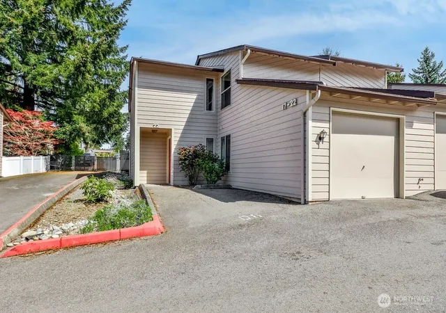 Photo 2 of Sale Pending at 1555 Union Ave Ne #22, Renton, WA 98059 | MLS# NWM2510744 | Listing updated on 2026-09-25