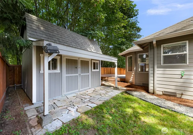 Photo 3 of Single family home for sale at 17214 Snohomish Ave, Snohomish, WA 98296 | MLS# NWM2511085 | Listing updated on 2026-10-02