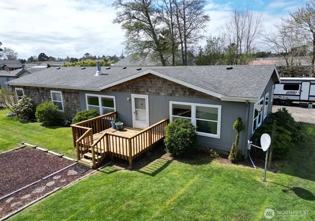 Single family home for sale at 305 Godsey Ln, Long Beach, WA 98631 | MLS# NWM2511197