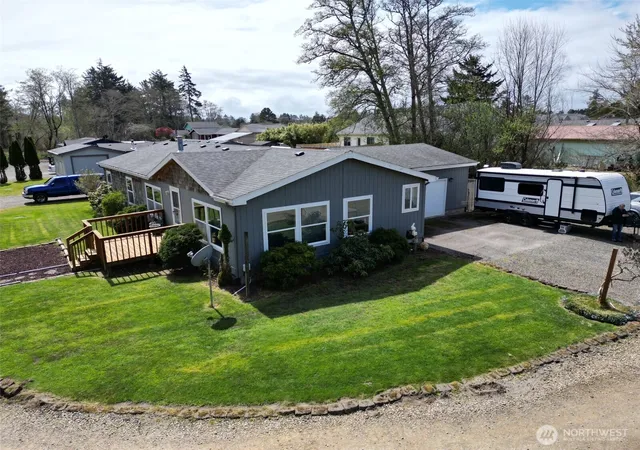 Photo 2 of Single family home for sale at 305 Godsey Ln, Long Beach, WA 98631 | MLS# NWM2511197 | Listing updated on 2026-09-21