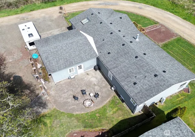 Photo 3 of Single family home for sale at 305 Godsey Ln, Long Beach, WA 98631 | MLS# NWM2511197 | Listing updated on 2026-09-21
