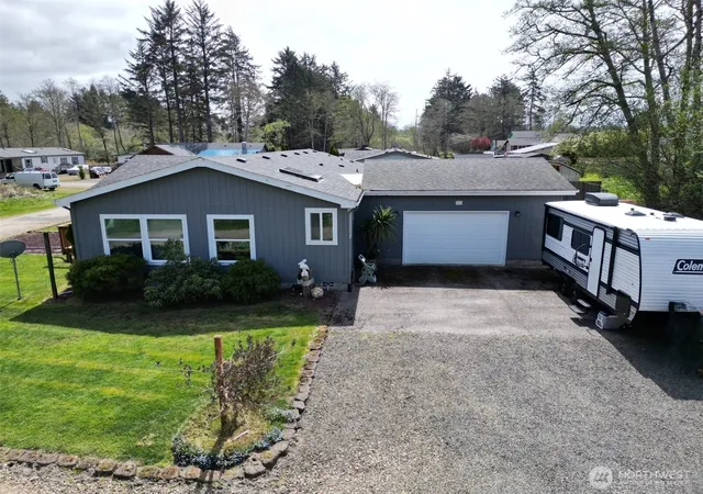 Photo 4 of Single family home for sale at 305 Godsey Ln, Long Beach, WA 98631 | MLS# NWM2511197 | Listing updated on 2026-09-21