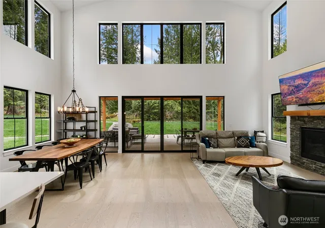 Photo 4 of Sale Pending at 26237 SE Old Black Nugget Rd, Issaquah, WA 98029 | MLS# NWM2511260 | Listing updated on 2026-09-21