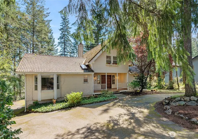 Photo 2 of Single family home for sale at 30 E Rainier Dr, Allyn, WA 98524 | MLS# NWM2511403 | Listing updated on 2026-09-21