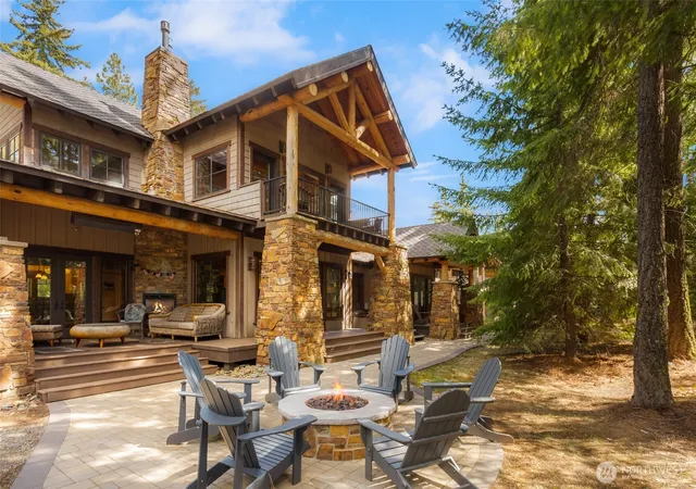 Photo 3 of Single family home for sale at 440 Larkspur Loop, Cle Elum, WA 98922 | MLS# NWM2511500 | Listing updated on 2026-09-21