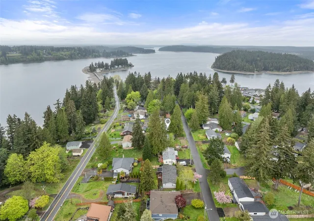 Photo 3 of Sale Pending at 10023 Whitecap Dr Nw, Olympia, WA 98502 | MLS# NWM2511518 | Listing updated on 2026-09-25
