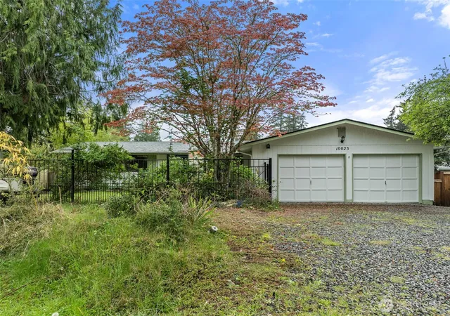 Photo 4 of Sale Pending at 10023 Whitecap Dr NW, Olympia, WA 98502 | MLS# NWM2511518 | Listing updated on 2026-09-25