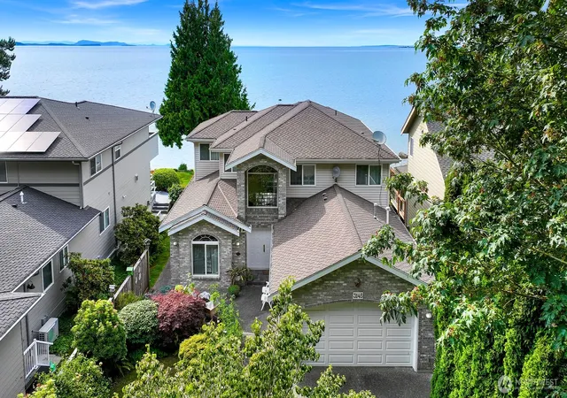 Photo 2 of Single family home for sale at 3145 Sunset Way, Bellingham, WA 98226 | MLS# NWM2511839 | Listing updated on 2026-09-21