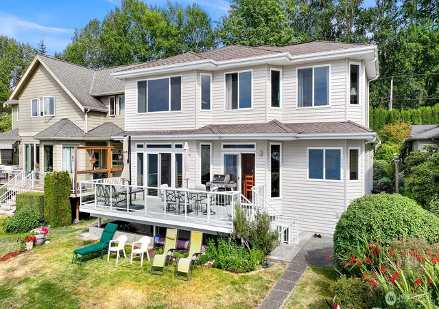 Photo 3 of Single family home for sale at 3145 Sunset Way, Bellingham, WA 98226 | MLS# NWM2511839 | Listing updated on 2026-09-21