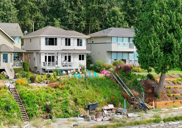Photo 4 of Single family home for sale at 3145 Sunset Way, Bellingham, WA 98226 | MLS# NWM2511839 | Listing updated on 2026-09-21