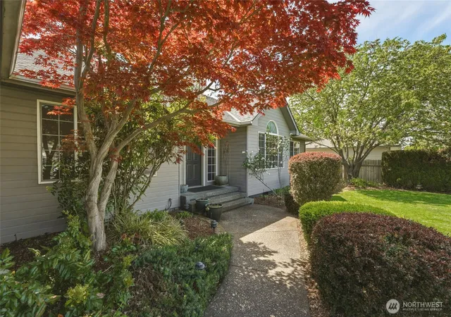 Photo 4 of Sale Pending at 2040 Wallace St, Walla Walla, WA 99362 | MLS# NWM2512162 | Listing updated on 2026-09-25