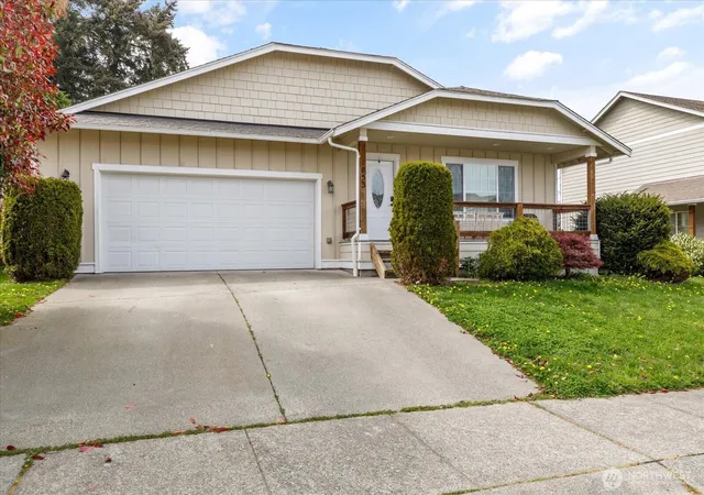 Photo 2 of Single family home for sale at 1853 Sw Olive St, Oak Harbor, WA 98277 | MLS# NWM2512200 | Listing updated on 2026-09-24