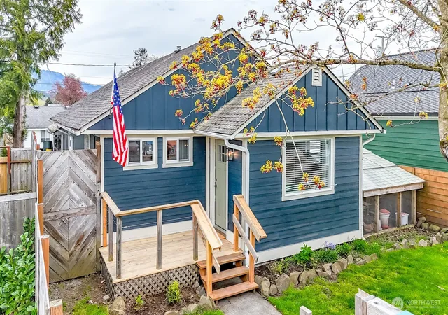 Photo 1 of Sale Pending at 3015 Fredrickson St, Enumclaw, WA 98022 | MLS# NWM2512648 | Listing updated on 2026-09-25
