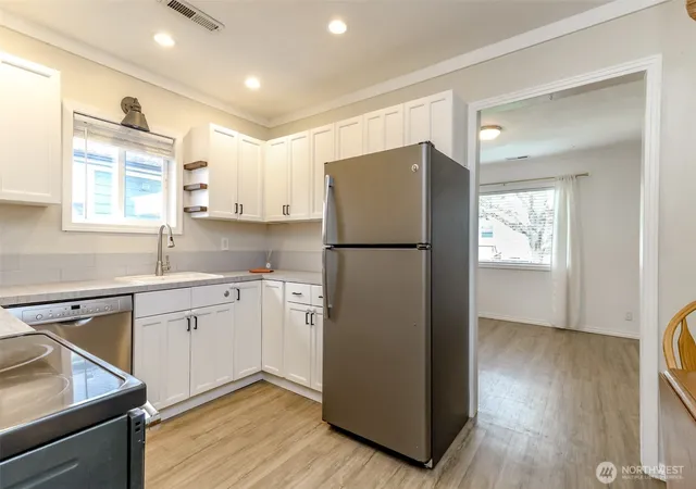 Photo 3 of Sale Pending at 3015 Fredrickson St, Enumclaw, WA 98022 | MLS# NWM2512648 | Listing updated on 2026-09-25