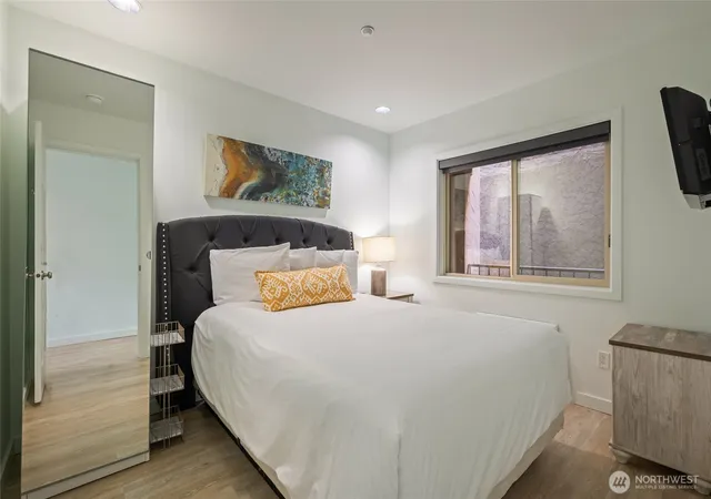 Photo 3 of Condo for sale at 322 W Woodin Ave #526, Chelan, WA 98816 | MLS# NWM2513404 | Listing updated on 2026-09-21