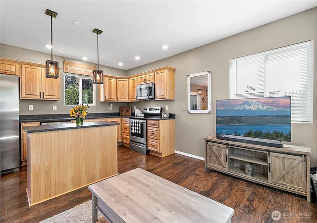 Photo 2 of Single family home for sale at 43622 228th Avenue Se, Enumclaw, WA 98022 | MLS# NWM2513736 | Listing updated on 2026-09-21