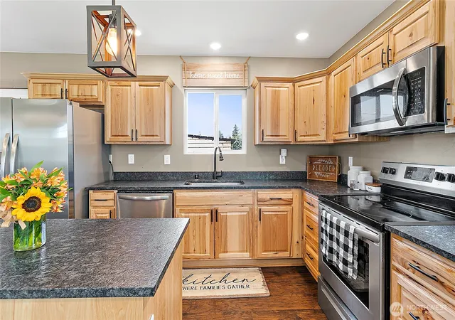 Photo 3 of Single family home for sale at 43622 228th Avenue Se, Enumclaw, WA 98022 | MLS# NWM2513736 | Listing updated on 2026-09-21