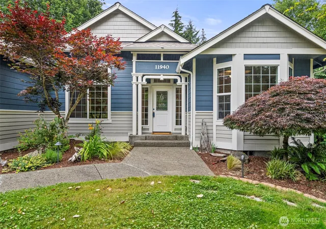Photo 3 of Single family home for sale at 11940 Windtree Ln Se, Rainier, WA 98576 | MLS# NWM2514112 | Listing updated on 2026-09-30