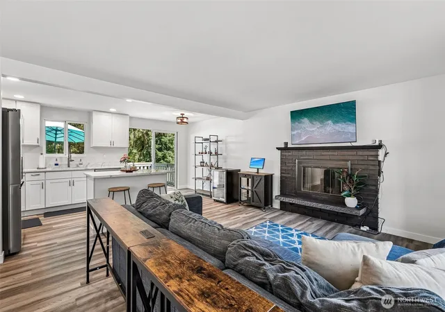 Photo 3 of Single family home for sale at 20917 22nd Avenue W, Lynnwood, WA 98036 | MLS# NWM2514142 | Listing updated on 2026-09-21