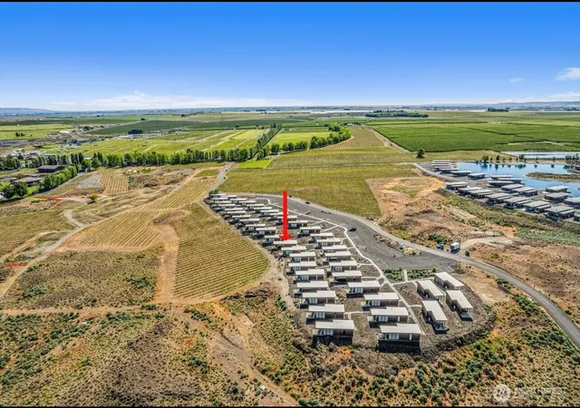 Photo 3 of Condo for sale at 23692 NW Cliffe Pointe Rd #6C, Quincy, WA 98848 | MLS# NWM2514434 | Listing updated on 2026-09-21
