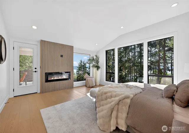 Photo 4 of Single family home for sale at 111 Point Fosdick Cir NW, Gig Harbor, WA 98335 | MLS# NWM2514585 | Listing updated on 2026-09-21