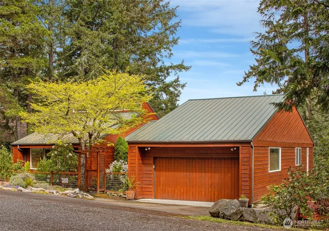Photo 2 of Single family home for sale at 93 Heather Ct, Friday Harbor, WA 98250 | MLS# NWM2514739 | Listing updated on 2026-09-21