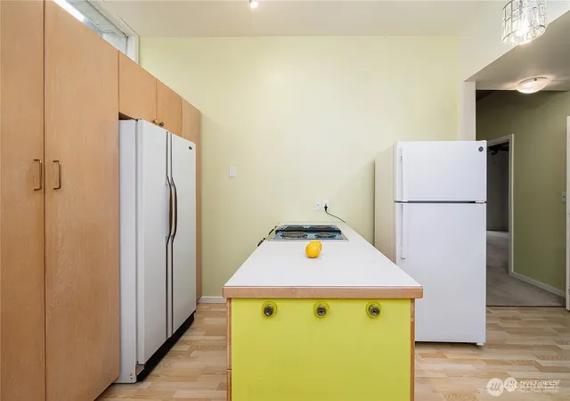 Photo 4 of Single family home for sale at 311 NE 95th Street, Seattle, WA 98115 | MLS# NWM2515139 | Listing updated on 2026-09-21
