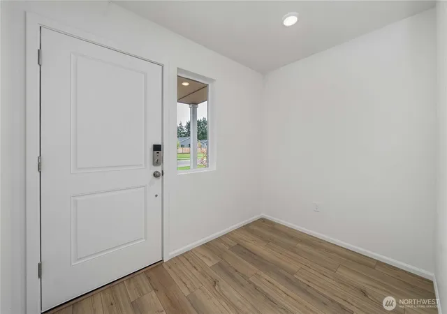 Photo 4 of Single family home for sale at 124 Pine Holw Dr, Chehalis, WA 98532 | MLS# NWM2515180 | Listing updated on 2026-09-29