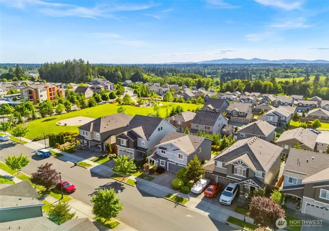 Photo 3 of Single family home for sale at 2727 Cassius St Ne, Lacey, WA 98516 | MLS# NWM2515409 | Listing updated on 2026-09-21