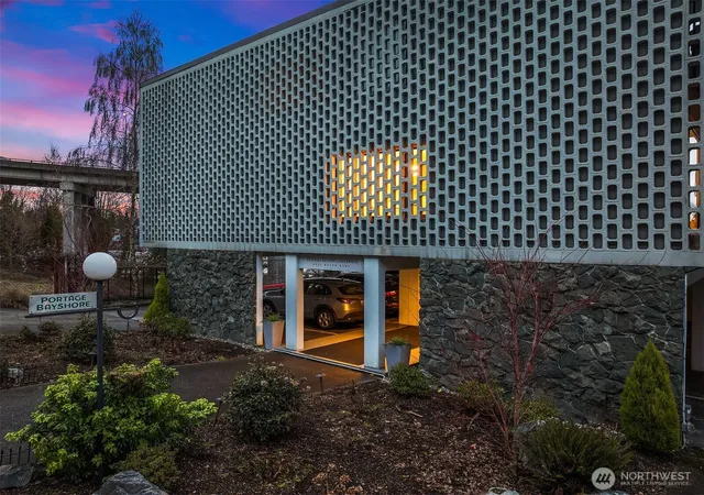 Photo 2 of Condo for sale at 2524 Boyer Ave E #446, Seattle, WA 98102 | MLS# NWM2515810 | Listing updated on 2026-10-01