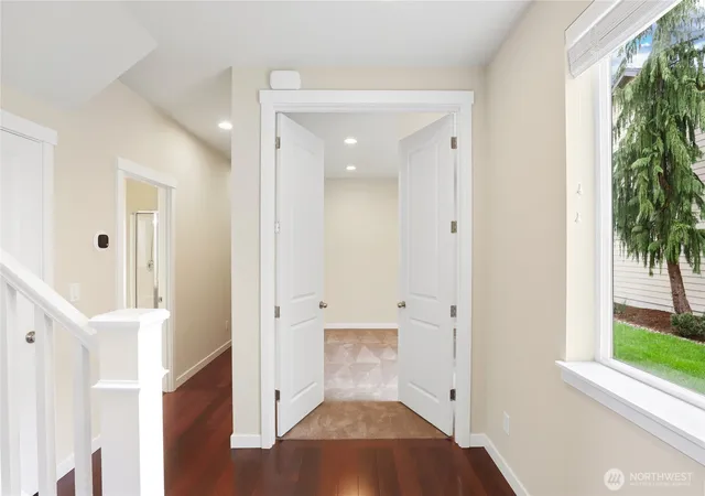 Photo 3 of Single family home for sale at 10248 242nd Avenue NE, Redmond, WA 98053 | MLS# NWM2515816 | Listing updated on 2026-10-03