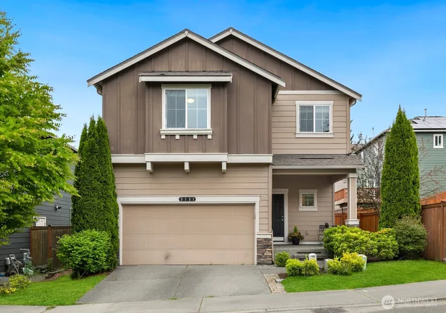 Photo 2 of Sale Pending at 3131 Dunhill Ln, Puyallup, WA 98372 | MLS# NWM2515909 | Listing updated on 2026-09-25