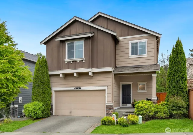Photo 3 of Sale Pending at 3131 Dunhill Ln, Puyallup, WA 98372 | MLS# NWM2515909 | Listing updated on 2026-09-25