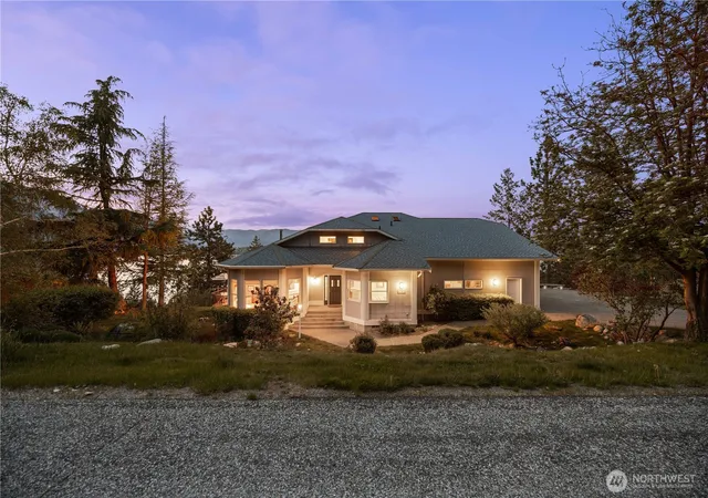 Photo 4 of Sale Pending at 7420 Navarre Dr, Chelan, WA 98816 | MLS# NWM2515949 | Listing updated on 2026-09-25