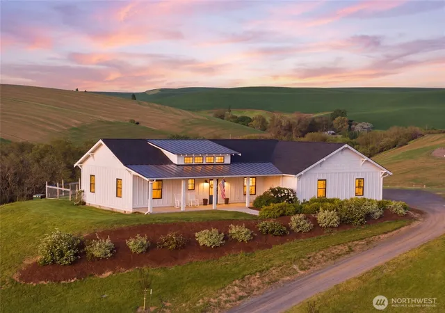 Single family home for sale at 518 Stonecipher Rd, Waitsburg, WA 99361 | MLS# NWM2516913