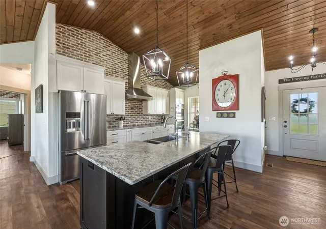 Photo 3 of Single family home for sale at 518 Stonecipher Rd, Waitsburg, WA 99361 | MLS# NWM2516913 | Listing updated on 2026-09-21