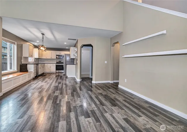 Photo 4 of Sale Pending at 7027 Bailey St SE, Lacey, WA 98513 | MLS# NWM2517021 | Listing updated on 2026-09-11
