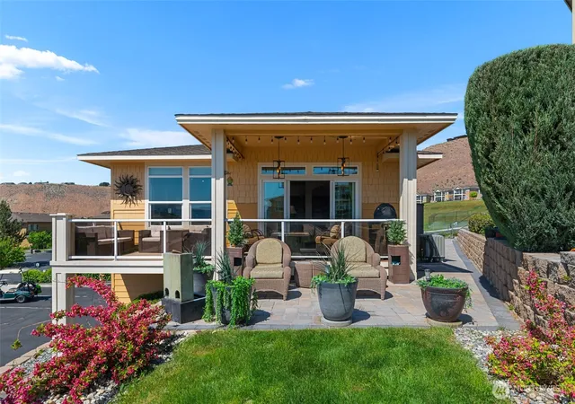 Photo 3 of Townhouse for sale at 9119 Seahawk Ln NW, Quincy, WA 98848 | MLS# NWM2517177 | Listing updated on 2026-10-01