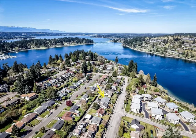 Photo 1 of Single family home for sale at 2505 N 2507 Wycoff Ave, Bremerton, WA 98312 | MLS# NWM2517189 | Listing updated on 2026-09-28