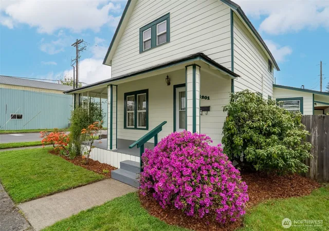 Photo 3 of Sale Pending at 1201 N Tower Ave, Centralia, WA 98531 | MLS# NWM2517302 | Listing updated on 2026-09-25